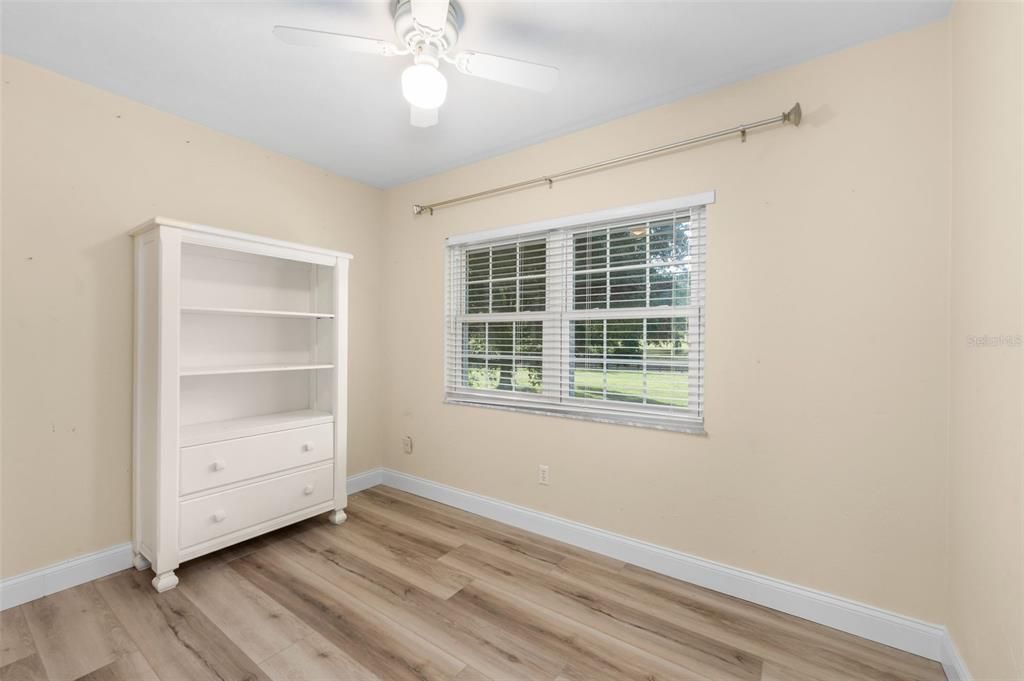 Active With Contract: $900,000 (7 beds, 4 baths, 4042 Square Feet)