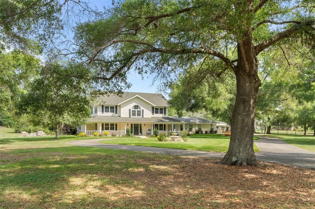 Active With Contract: $900,000 (7 beds, 4 baths, 4042 Square Feet)