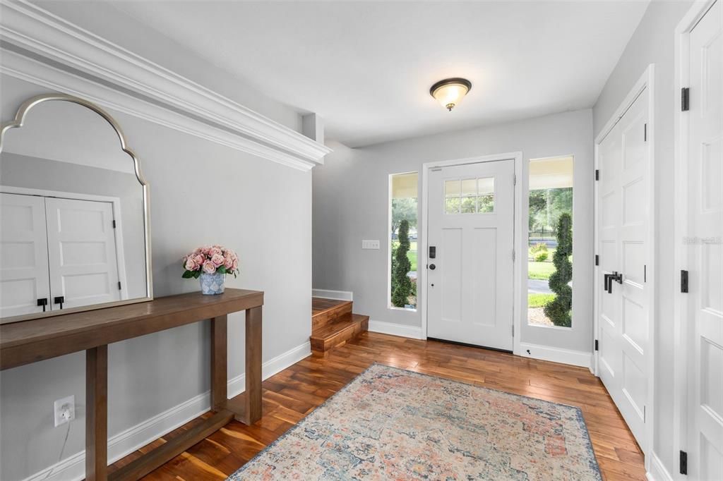 Active With Contract: $900,000 (7 beds, 4 baths, 4042 Square Feet)