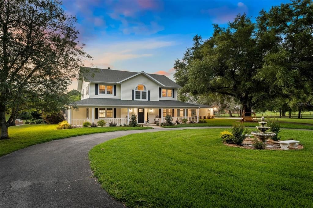 Active With Contract: $900,000 (7 beds, 4 baths, 4042 Square Feet)