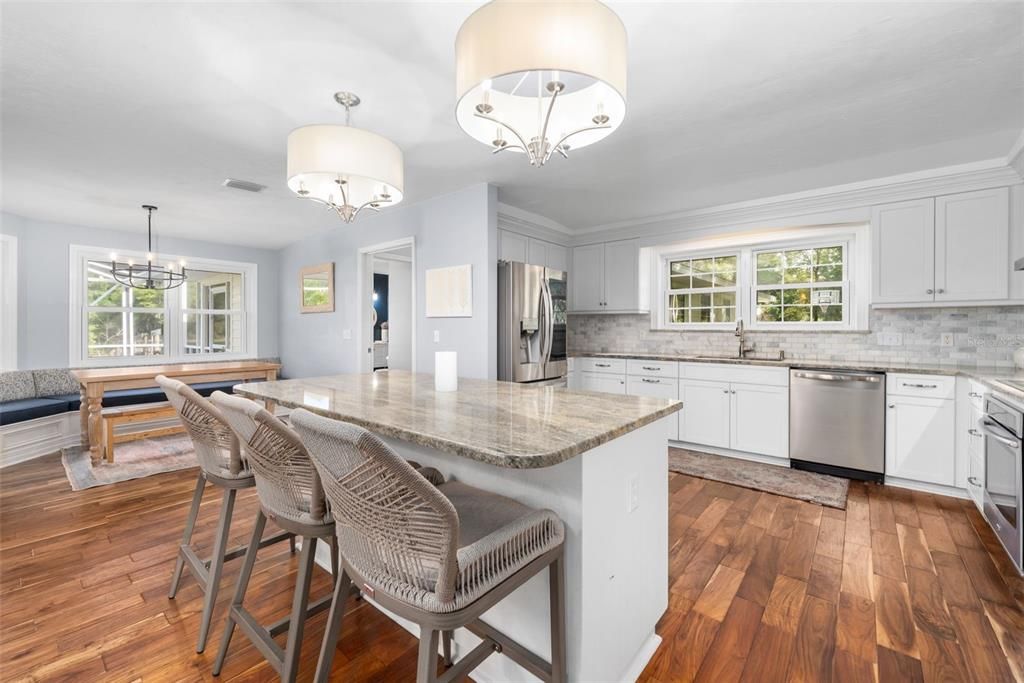 Active With Contract: $900,000 (7 beds, 4 baths, 4042 Square Feet)