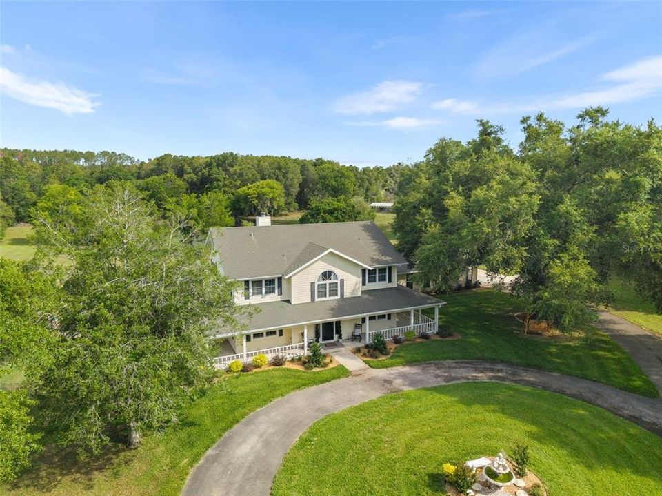Active With Contract: $900,000 (7 beds, 4 baths, 4042 Square Feet)