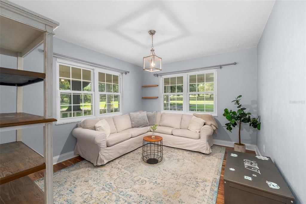 Active With Contract: $900,000 (7 beds, 4 baths, 4042 Square Feet)