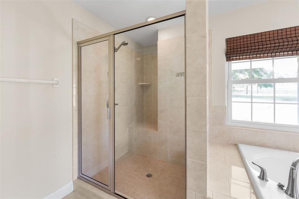 Active With Contract: $900,000 (7 beds, 4 baths, 4042 Square Feet)