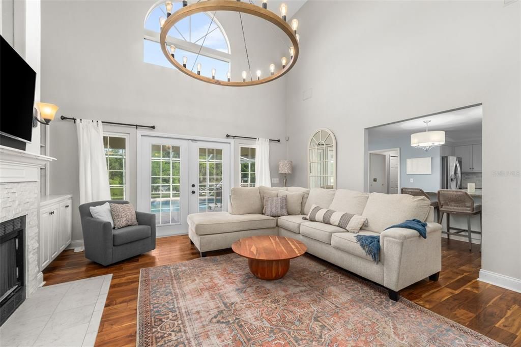 Active With Contract: $900,000 (7 beds, 4 baths, 4042 Square Feet)