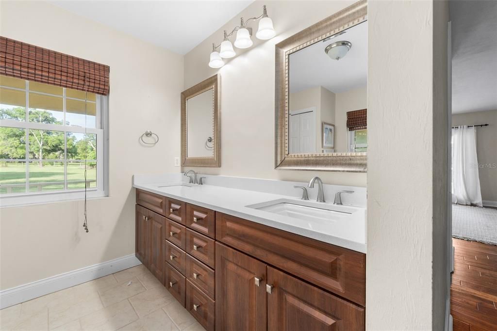 Active With Contract: $900,000 (7 beds, 4 baths, 4042 Square Feet)
