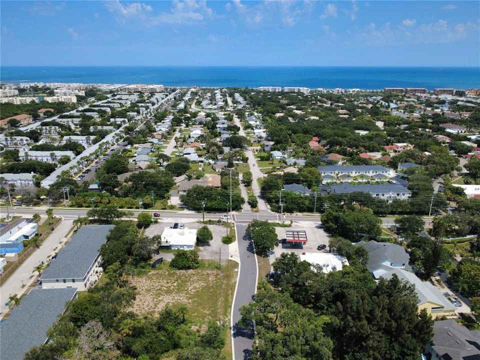 待售: $325,000 (0.23 acres)