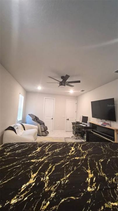 For Sale: $864,990 (7 beds, 5 baths, 4447 Square Feet)