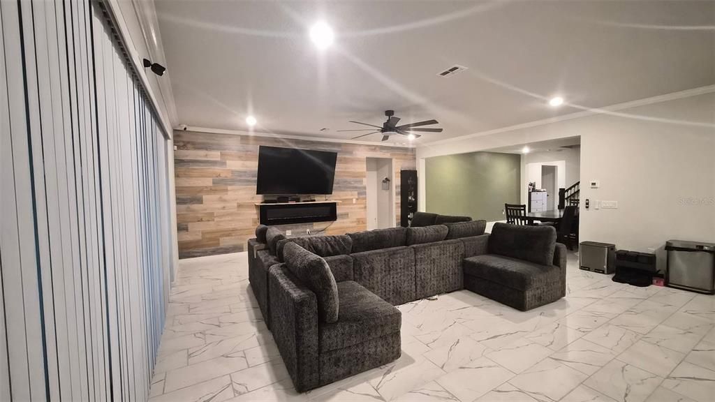 For Sale: $864,990 (7 beds, 5 baths, 4447 Square Feet)