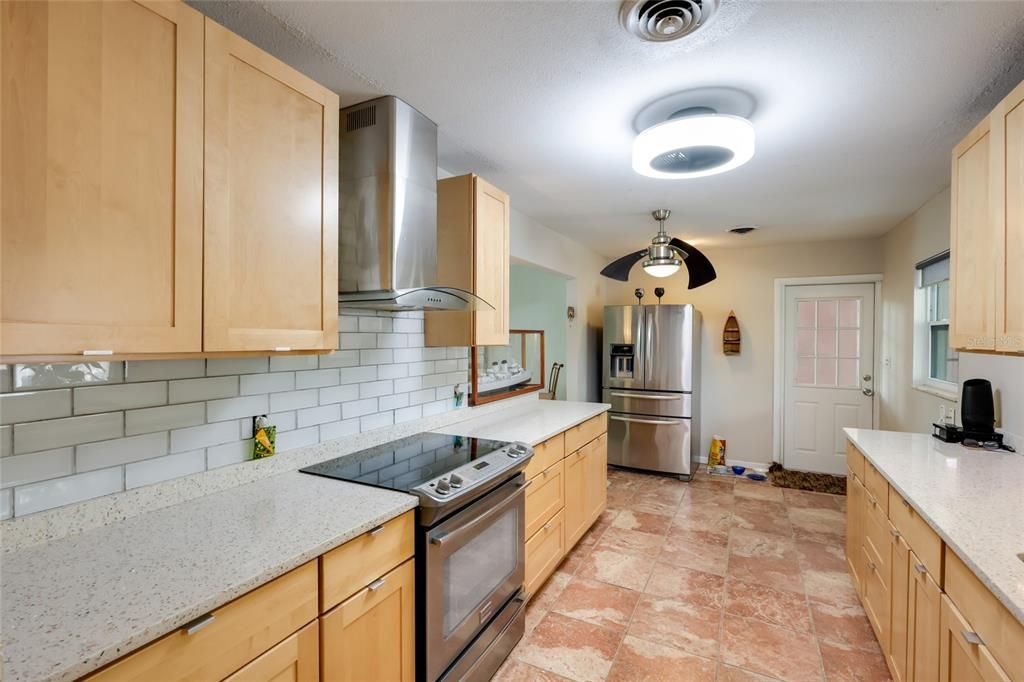Active With Contract: $863,000 (2 beds, 2 baths, 1932 Square Feet)