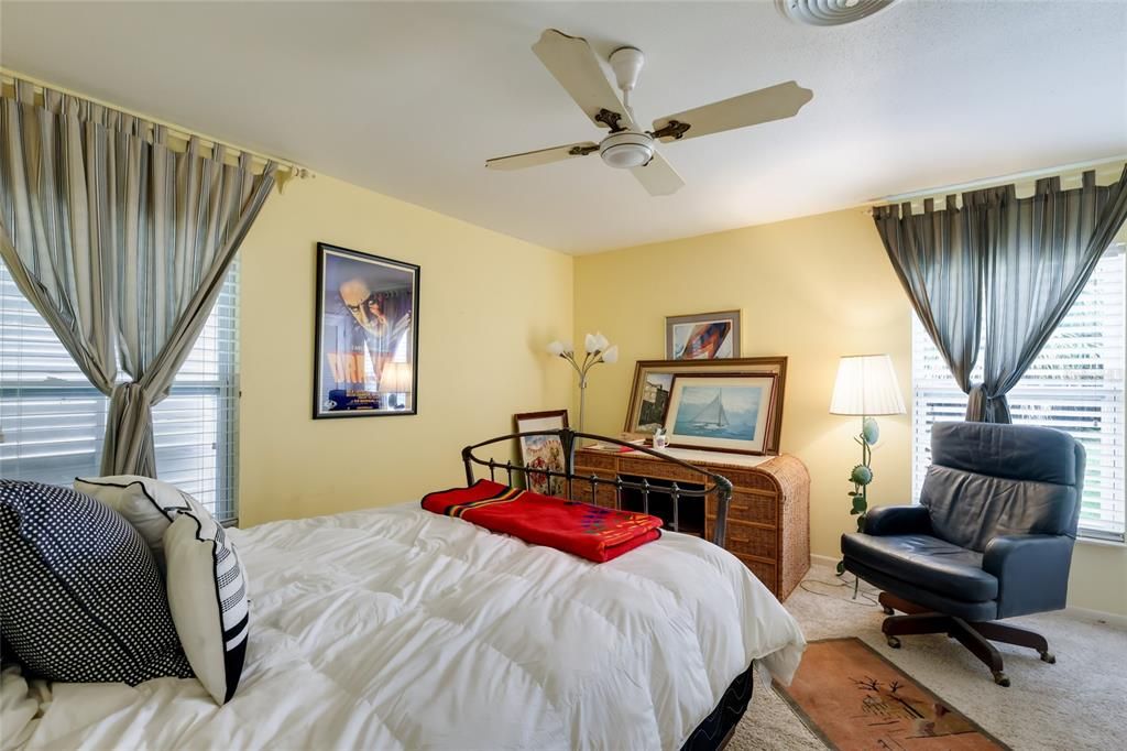 Active With Contract: $863,000 (2 beds, 2 baths, 1932 Square Feet)