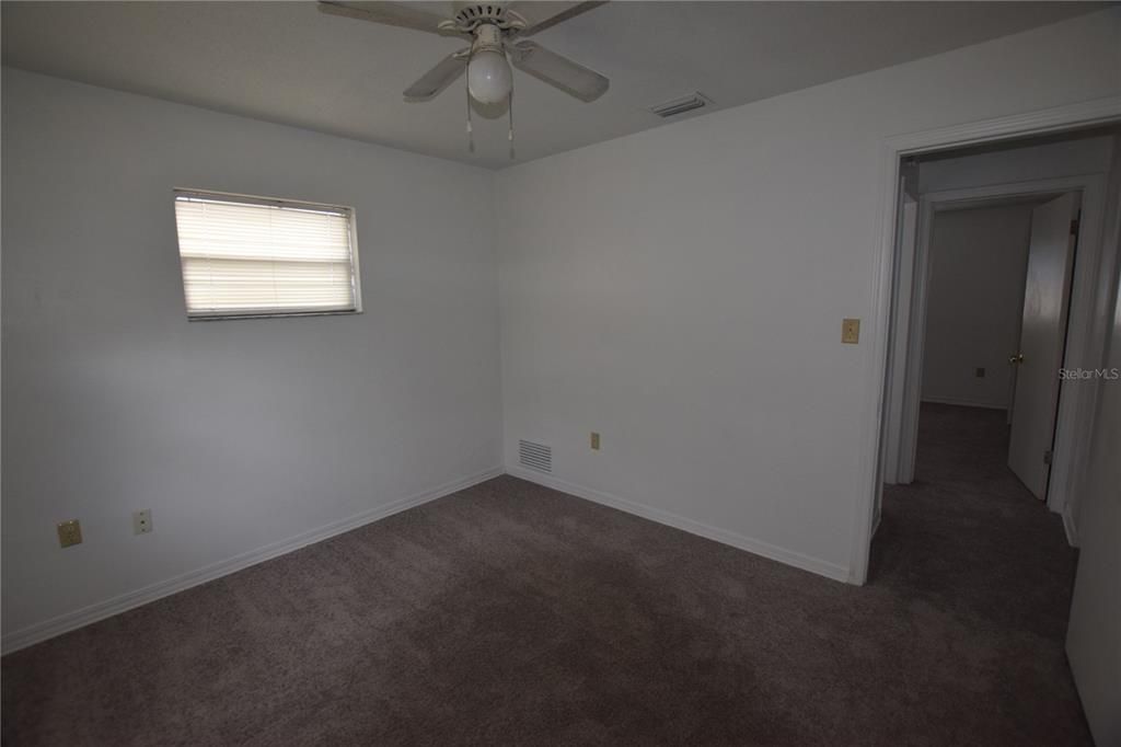 Activo con contrato: $295,000 (3 camas, 2 baños, 1268 Pies cuadrados)