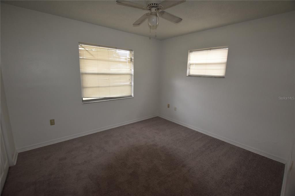 Activo con contrato: $295,000 (3 camas, 2 baños, 1268 Pies cuadrados)