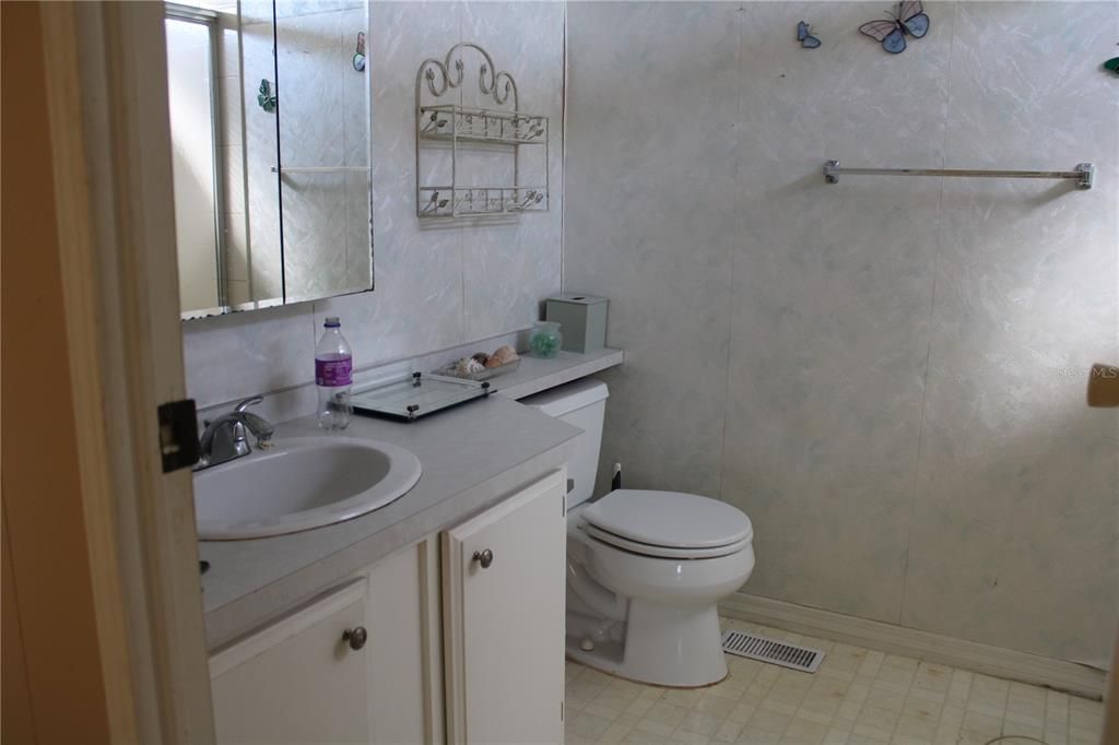 В аренду: $1,850 (2 спален, 2 ванн, 1056 Квадратных фут)
