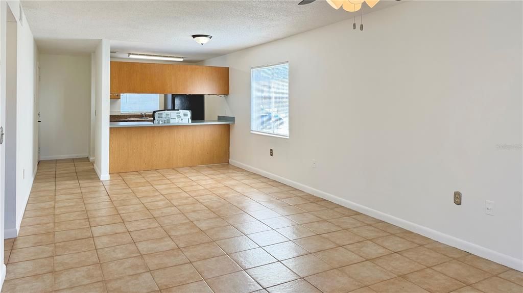 Activo con contrato: $1,399 (2 camas, 2 baños, 938 Pies cuadrados)
