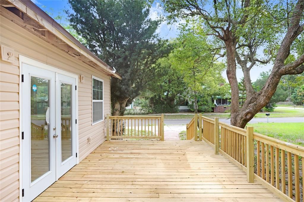 For Sale: $230,000 (3 beds, 2 baths, 1652 Square Feet)