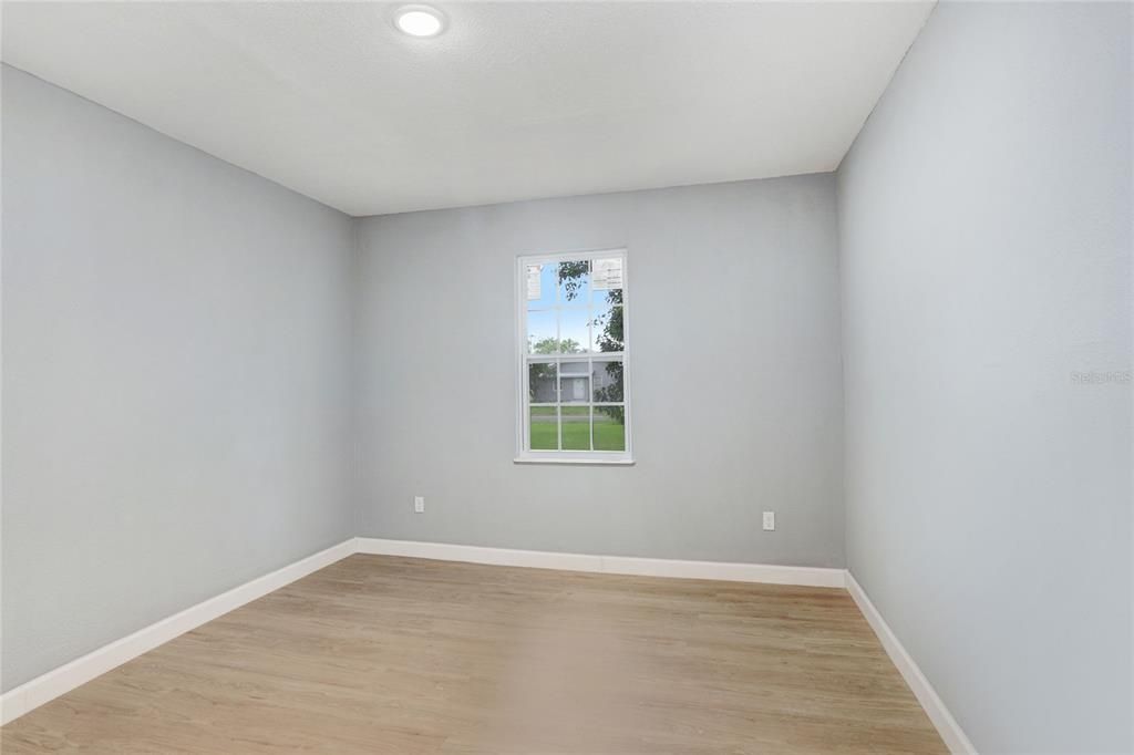 For Sale: $230,000 (3 beds, 2 baths, 1652 Square Feet)