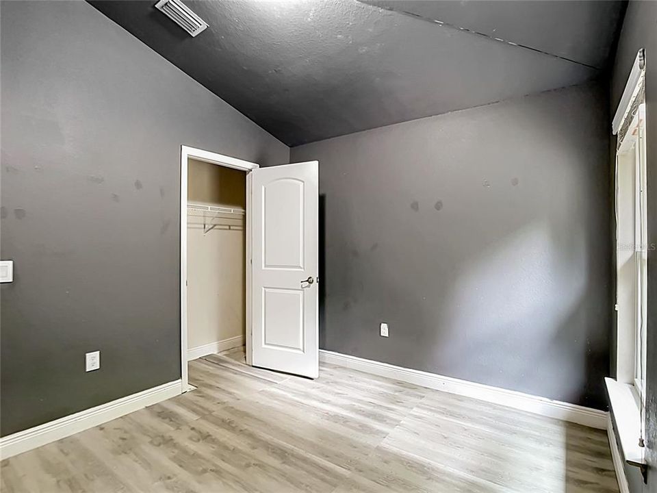 For Sale: $284,900 (4 beds, 2 baths, 1822 Square Feet)