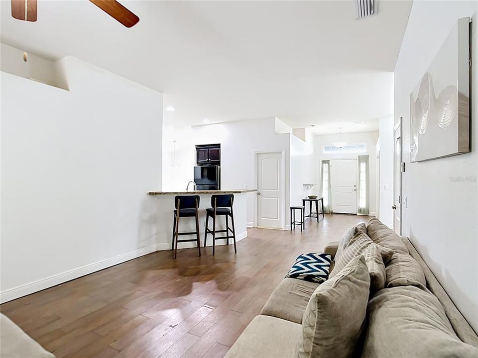 For Sale: $284,900 (4 beds, 2 baths, 1822 Square Feet)