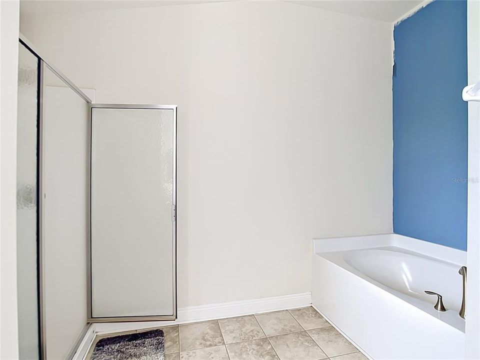 For Sale: $284,900 (4 beds, 2 baths, 1822 Square Feet)