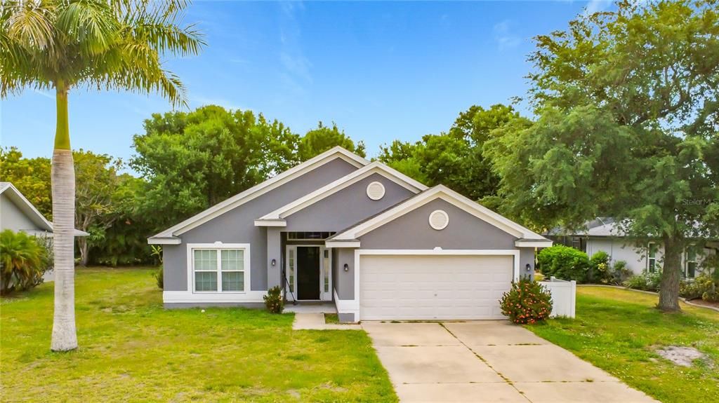 For Sale: $284,900 (4 beds, 2 baths, 1822 Square Feet)