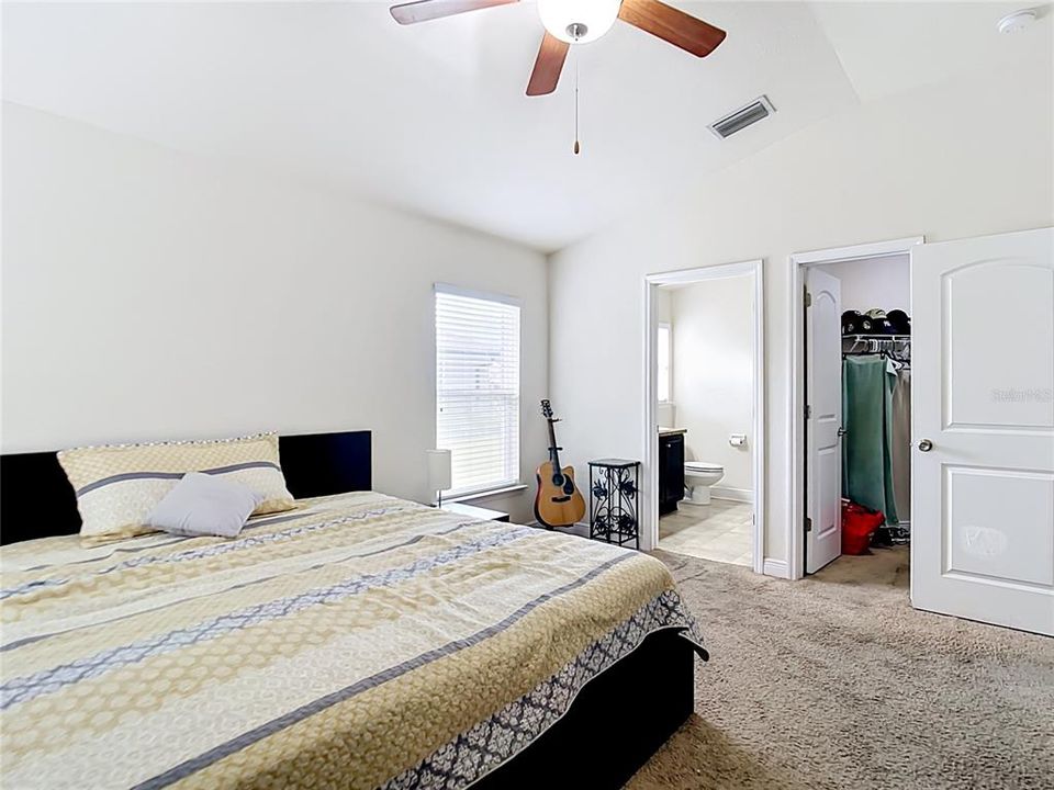 For Sale: $284,900 (4 beds, 2 baths, 1822 Square Feet)