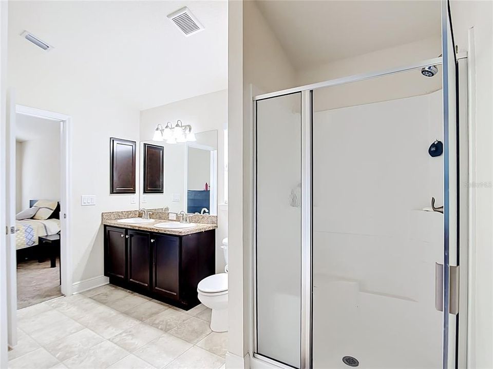 For Sale: $284,900 (4 beds, 2 baths, 1822 Square Feet)