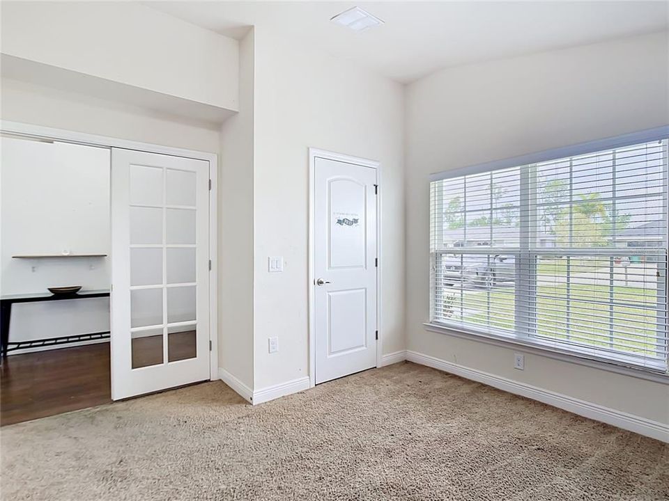 For Sale: $284,900 (4 beds, 2 baths, 1822 Square Feet)