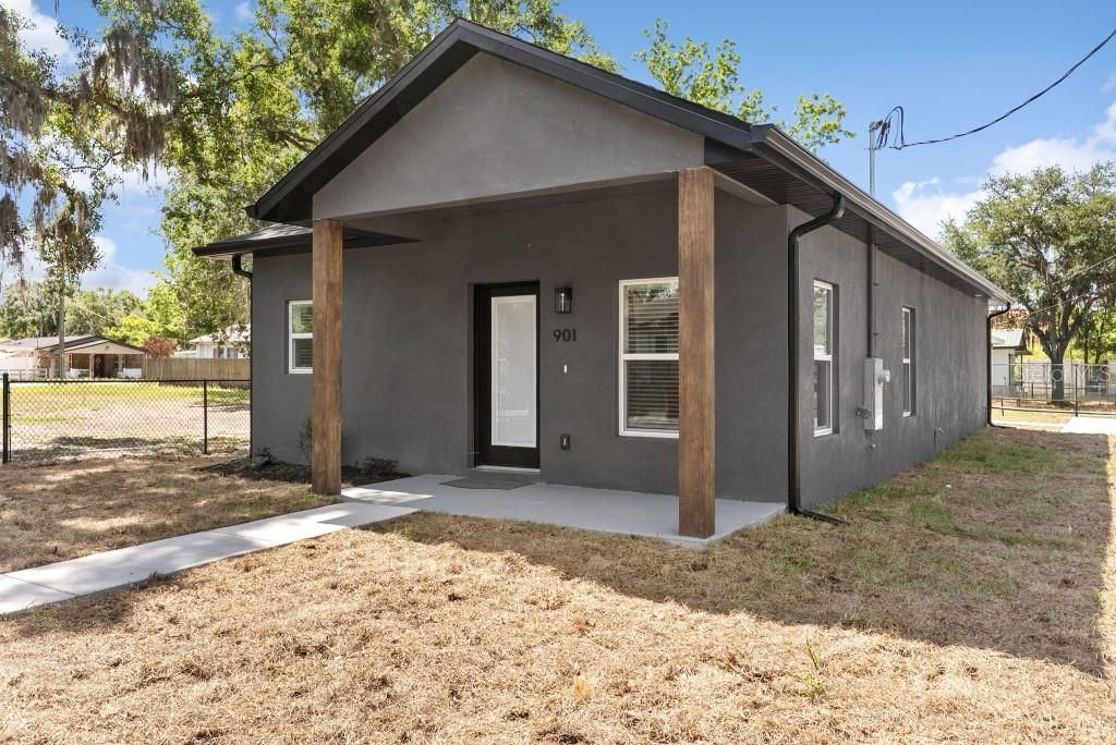 En Venta: $299,900 (3 camas, 2 baños, 1168 Pies cuadrados)