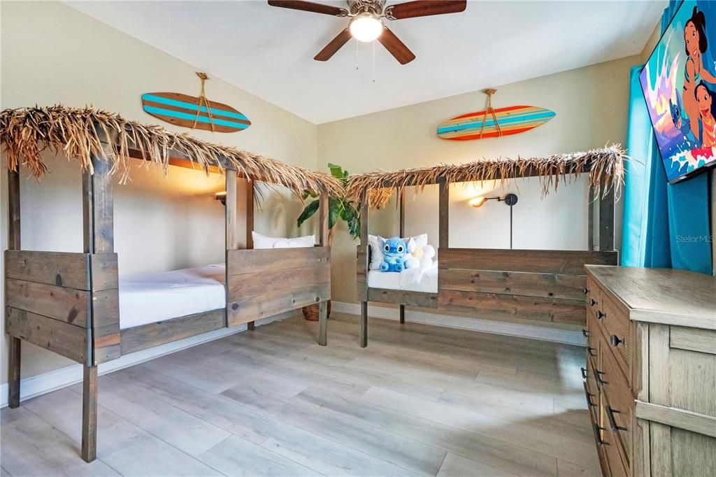 For Sale: $1,239,000 (11 beds, 10 baths, 5496 Square Feet)
