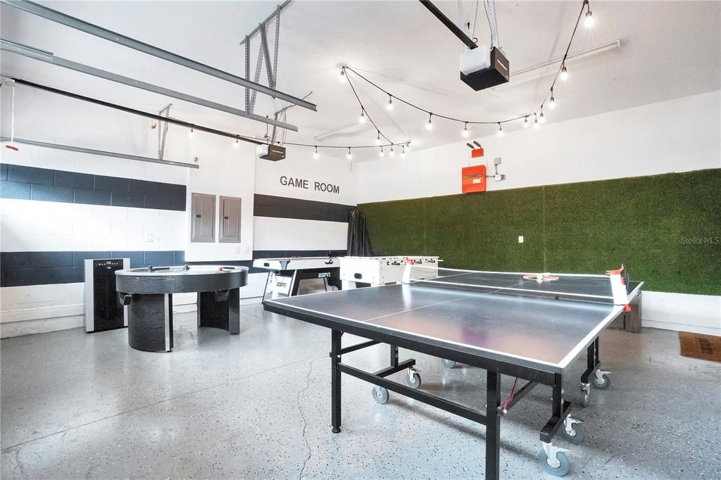 For Sale: $1,239,000 (11 beds, 10 baths, 5496 Square Feet)