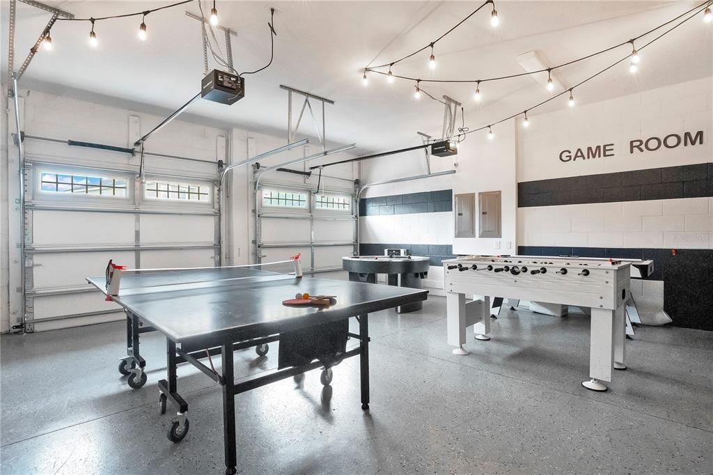 For Sale: $1,239,000 (11 beds, 10 baths, 5496 Square Feet)