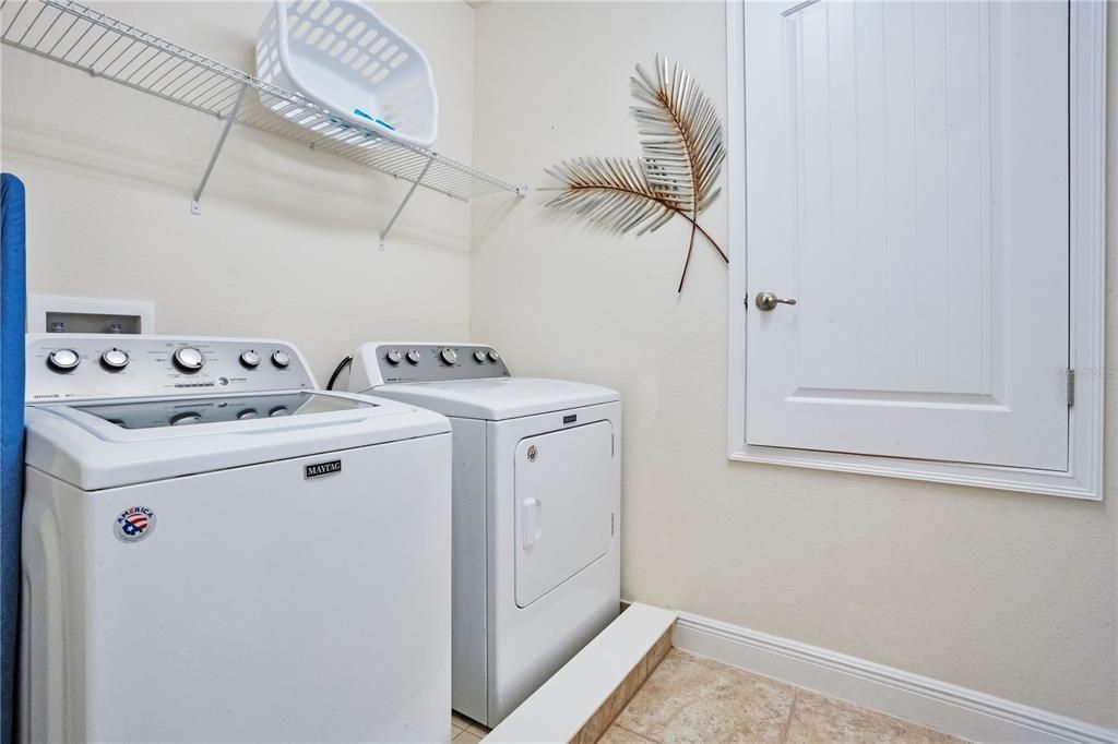 For Sale: $1,239,000 (11 beds, 10 baths, 5496 Square Feet)