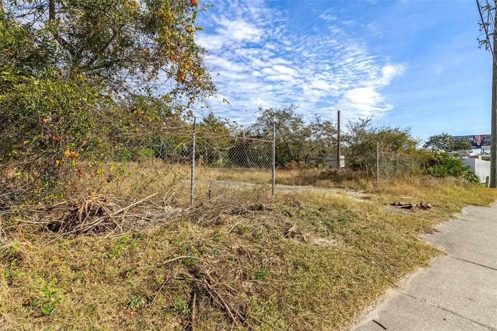 На продажу: $179,000 (0.46 acres)