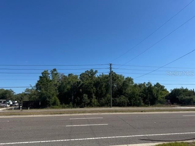 На продажу: $179,000 (0.46 acres)