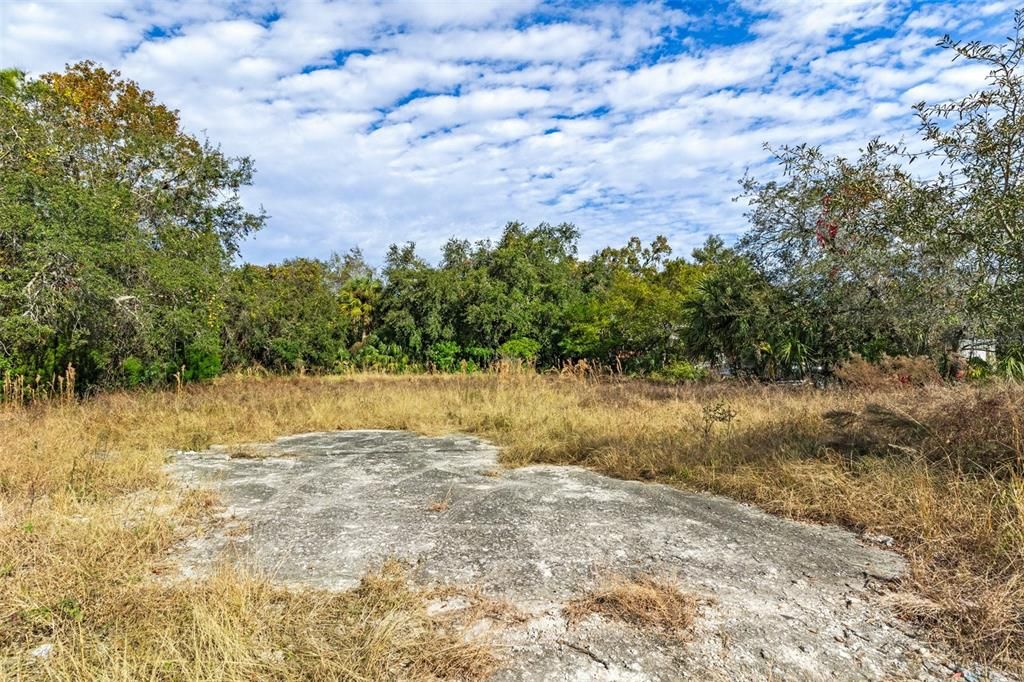 На продажу: $179,000 (0.46 acres)