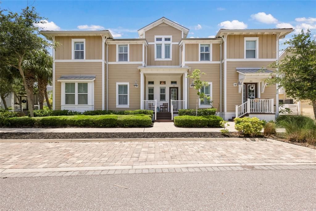 En Venta: $995,000 (3 camas, 2 baños, 2072 Pies cuadrados)
