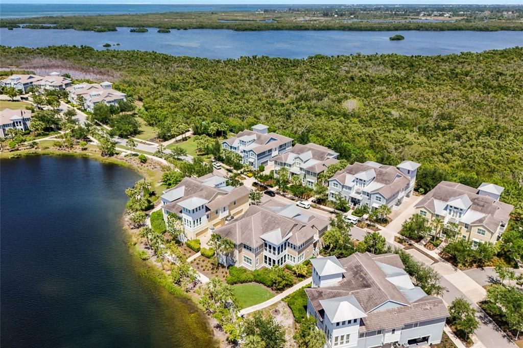 En Venta: $995,000 (3 camas, 2 baños, 2072 Pies cuadrados)