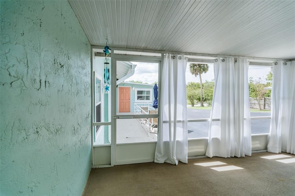 Active With Contract: $399,000 (5 beds, 0 baths, 2641 Square Feet)
