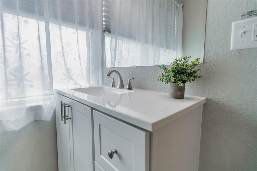 Active With Contract: $399,000 (5 beds, 0 baths, 2641 Square Feet)