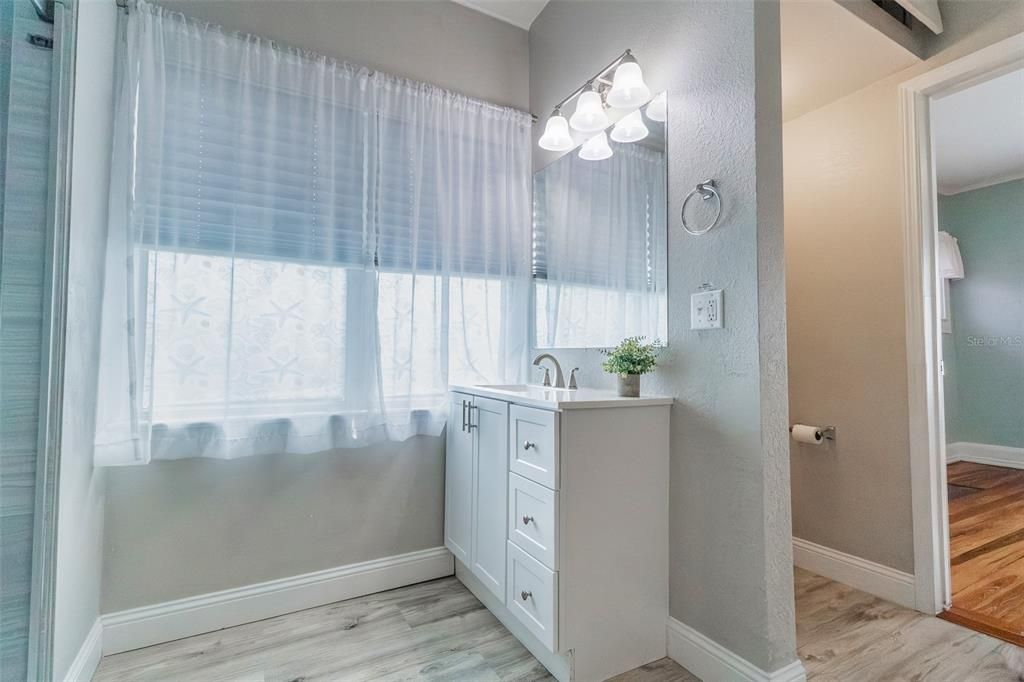 Active With Contract: $399,000 (5 beds, 0 baths, 2641 Square Feet)