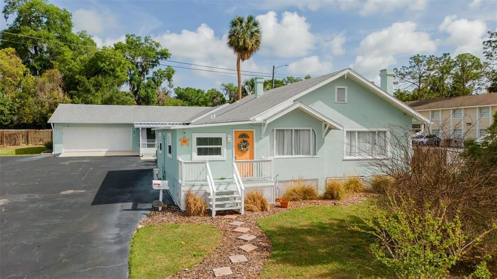 Active With Contract: $399,000 (5 beds, 0 baths, 2641 Square Feet)