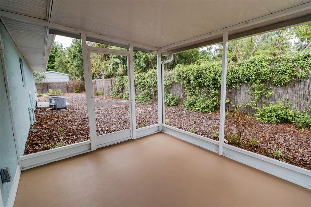 Active With Contract: $399,000 (5 beds, 0 baths, 2641 Square Feet)