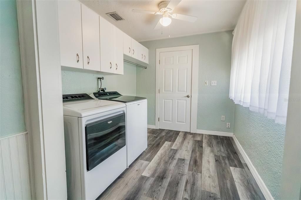 Active With Contract: $399,000 (5 beds, 0 baths, 2641 Square Feet)