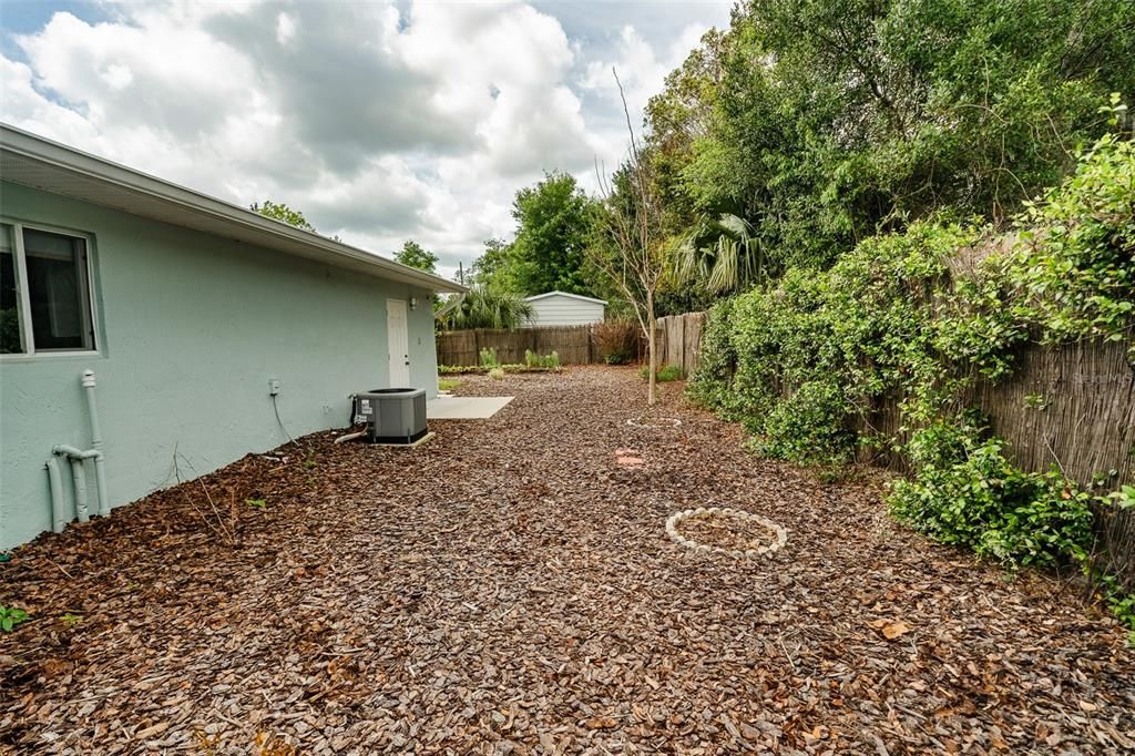 Active With Contract: $399,000 (5 beds, 0 baths, 2641 Square Feet)