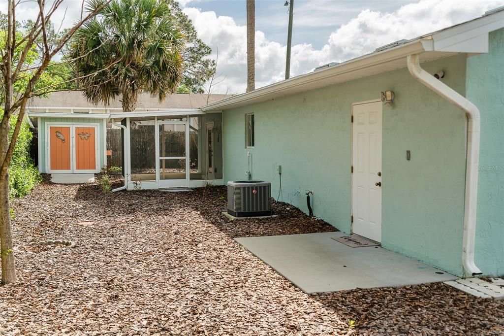 Active With Contract: $399,000 (5 beds, 0 baths, 2641 Square Feet)