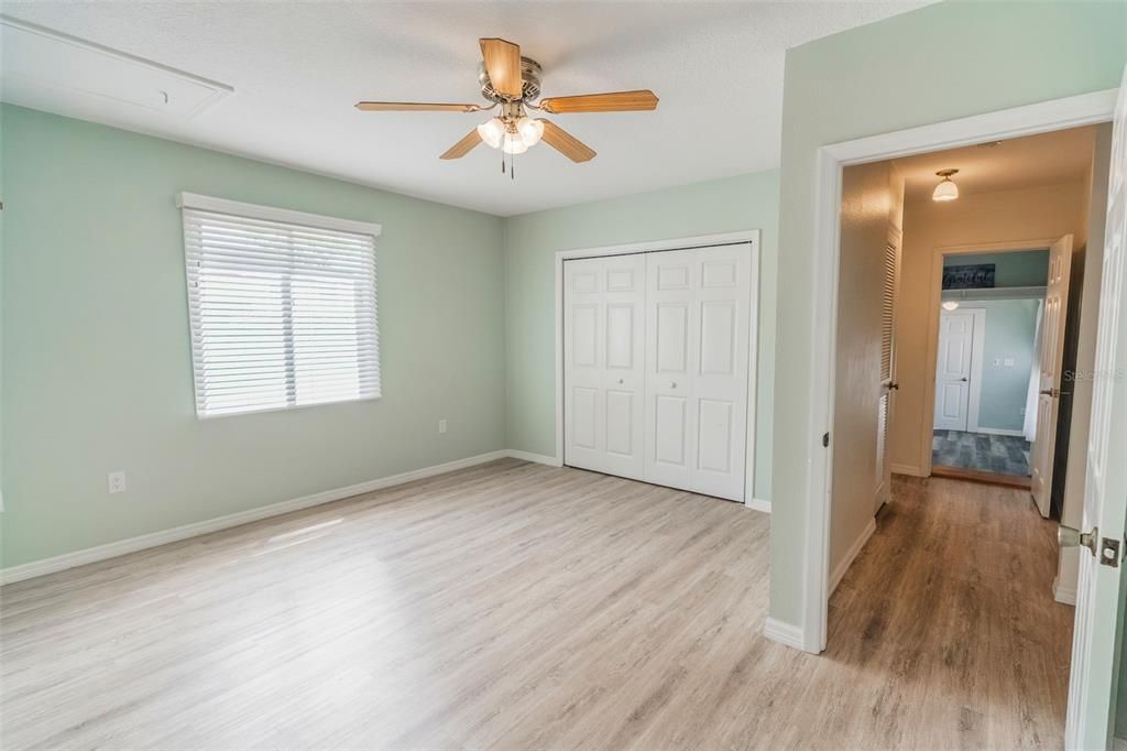Active With Contract: $399,000 (5 beds, 0 baths, 2641 Square Feet)