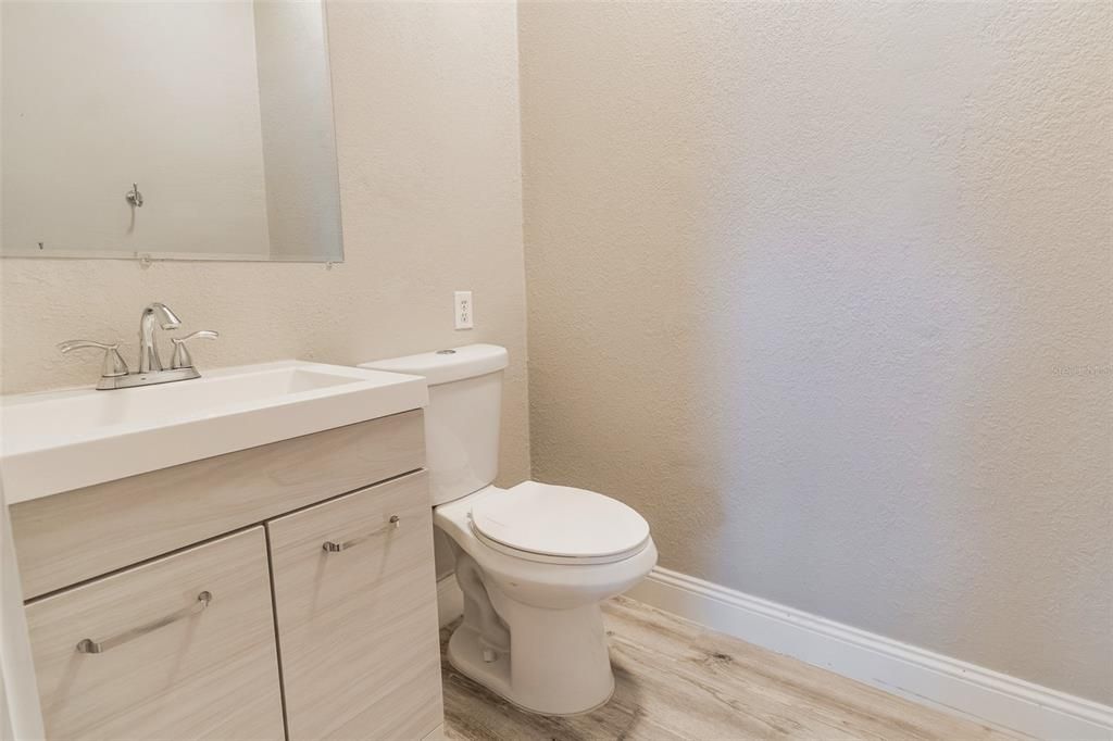 Active With Contract: $399,000 (5 beds, 0 baths, 2641 Square Feet)