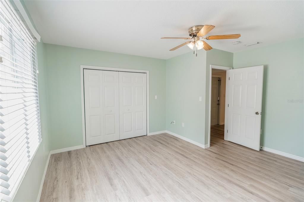 Active With Contract: $399,000 (5 beds, 0 baths, 2641 Square Feet)