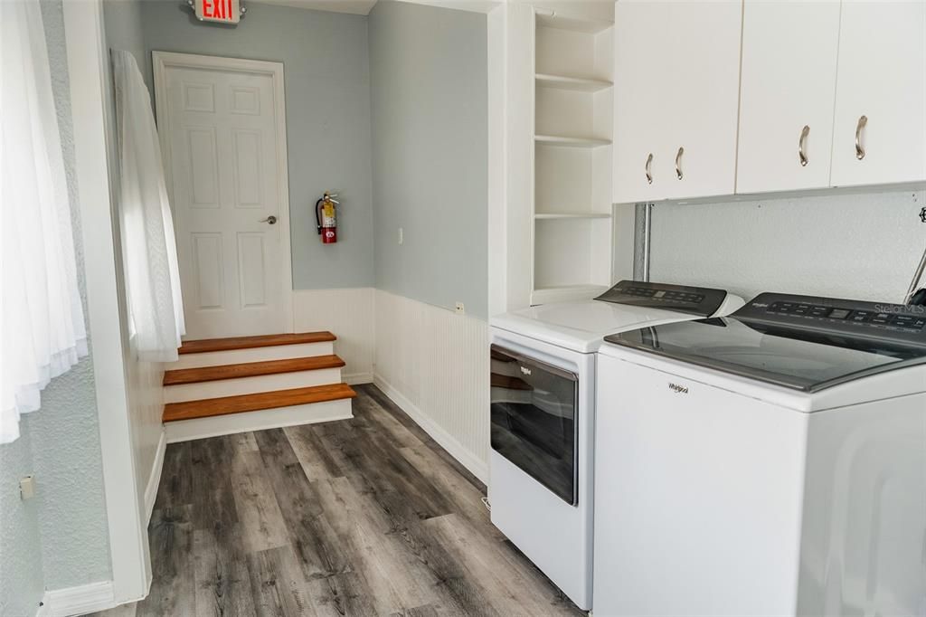 Active With Contract: $399,000 (5 beds, 0 baths, 2641 Square Feet)